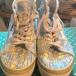 Vans High-Top Platform Sneakers - Multicolor Wave Pattern